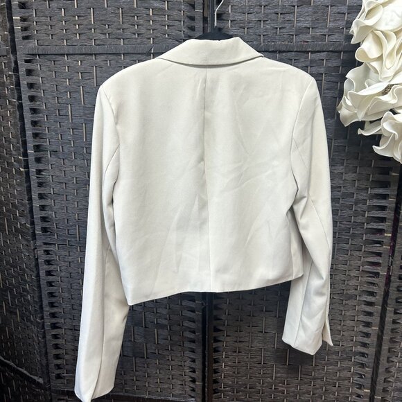 Avec Les Filles Light Beige Single Button Boxy Style Crop Blazer Size Medium - Picture 6 of 6
